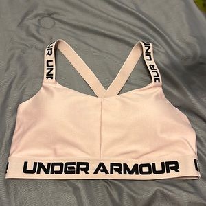 Lightly padded Under Armour sports bar